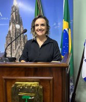 Gabriela Thomazi Cezar assume cadeira na Câmara de Vereadores de Canela 